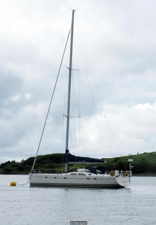 亚伦·欧格雷迪54英尺长的游艇，探索者号（图片来源：Peter Lynch）