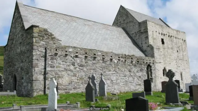 1603年埋葬欧梅里的建于十二世纪的西多会教堂（图片来源:Peter Lynch）