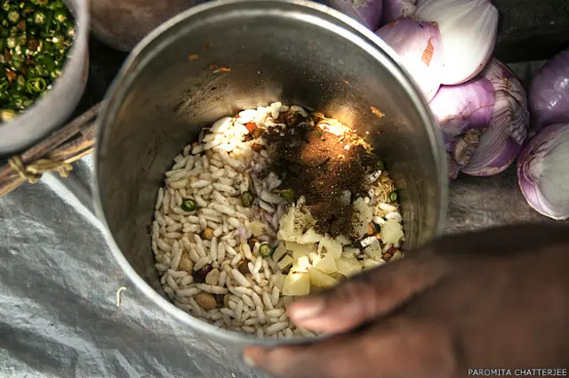 झाल मूढ़ी