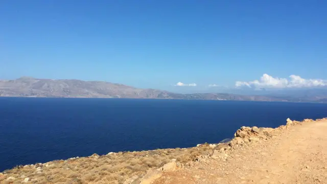 дорога до пляжу балос