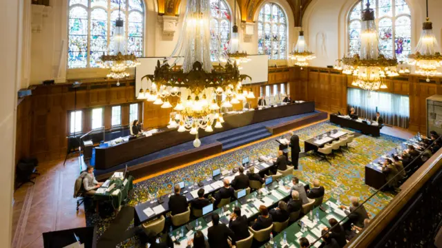 仲裁结果周二揭晓。