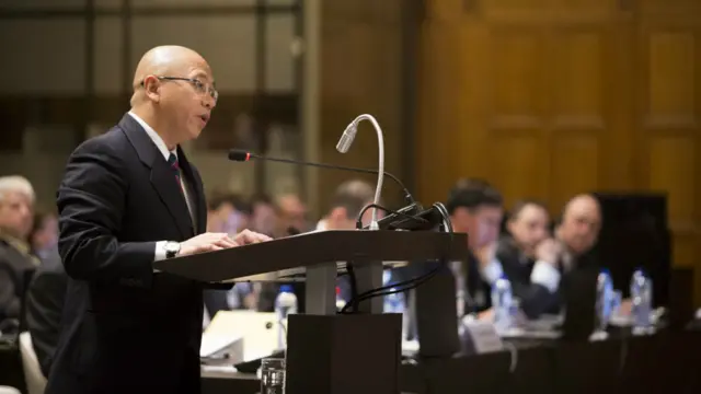 Phán quyết này mang tính bắt buộc nhưng tòa không có quyền hạn thực thi.