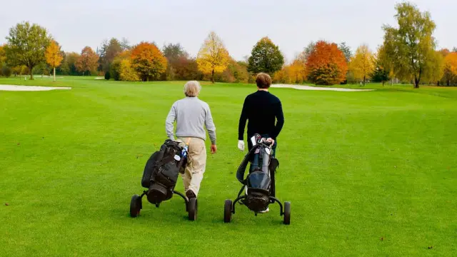قال فوكس إن رجال الأعمال البريطانيين يفضلون لعب الغولف عن العمل على تصدير بضائعهم للخارج.
