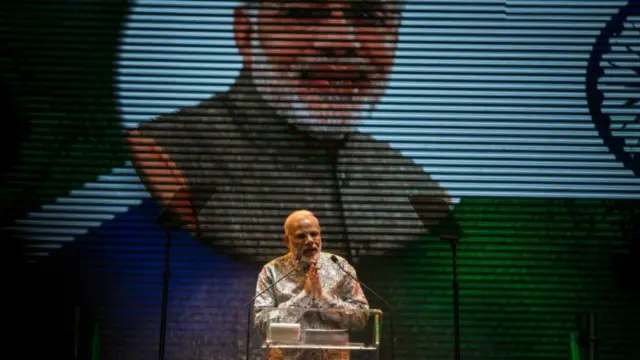 नरेंद्र मोदी