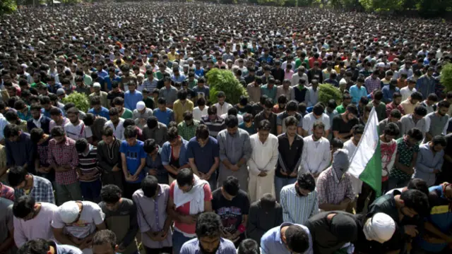 बुरहान वानी का जनाज़ा