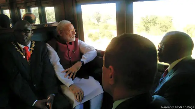 नरेंद्र मोदी की रेल यात्रा