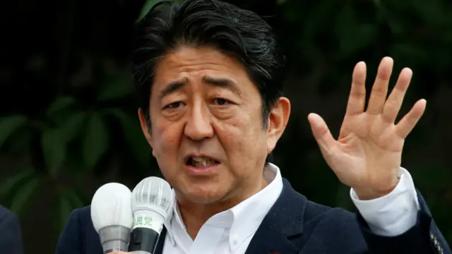 安倍晋三在东京街头演讲（9/7/2016）