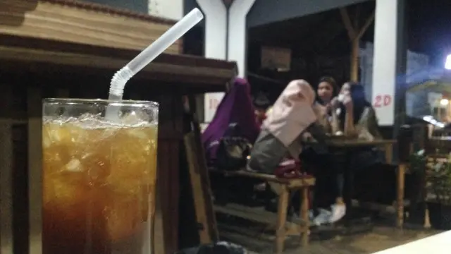 Kawa daun lemon adalah salah satu inovasi rasa kawa daun favorit.