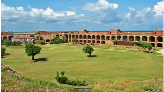 建于 150 多年前的杰斐逊堡（Fort Jefferson）（图片来源：Nicole Haase)