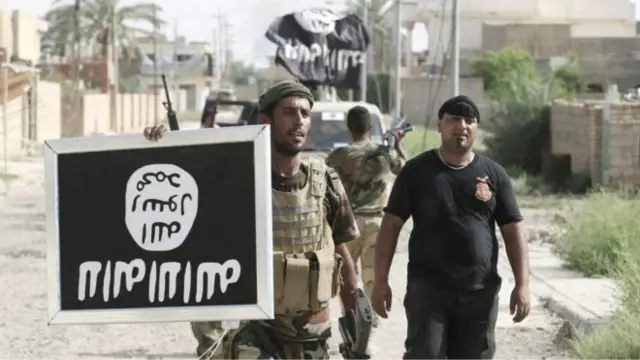 Fəllucanı ələ keçirdikdən sonra İraqın hökumətpərəst qüvvələri diqqətini Mosula yönəldib