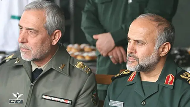 سرلشکر رشید (راست) و سرلشکر حسنی سعدی، فرمانده و جانشین فرمانده قرارگاه خاتم الانبیا