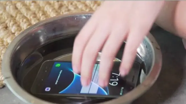 سام سنگ کی ویب سائٹ پر گیلکسی ایس7 ایکٹیو کے بارے میں لکھا ہے کہ یہ IP68 تصدیق شدہ فون ہے