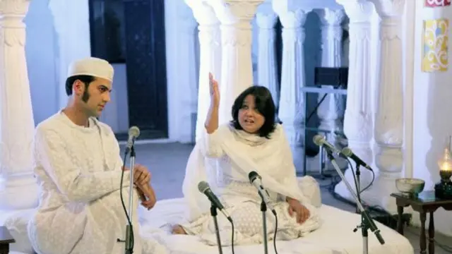 فوزیہ نے محمود فاروقی سے تربیت حاصل کی