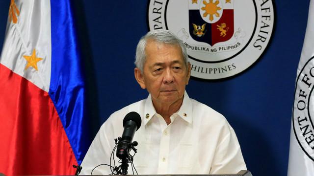 رحب وزير خارجية الفلبين بقرار محكمة التحكيم الدائمة، ولكنه دعا الاطراف الى "ضبط النفس".