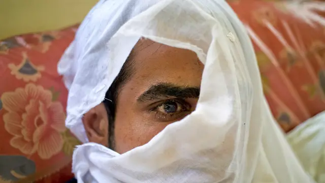 श्रीनगर के एक अस्पताल में भर्ती हुफ़ैज नज़ीर.