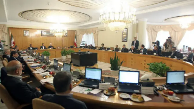 حل مشکلات بنیادی اقتصاد ایران برعهده نهادهای داخلی است و نمی‌تواند به دیگران سپرده شود