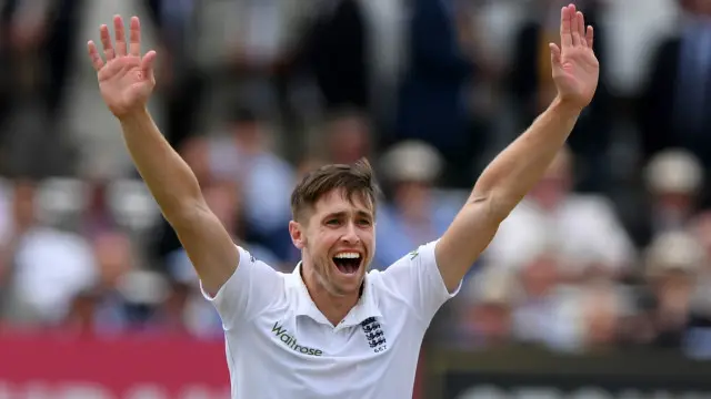 کرس ووکس نے دونوں پاکستانی اوپنرز کو پویلین کی راہ دکھلائی