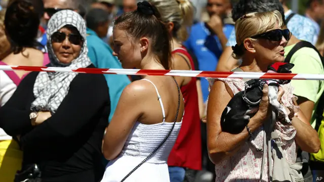 سوگ کا ماحول صاف نظر آ رہا ہے