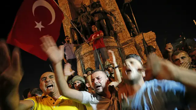 هواداران آقای اردوغان در خیابان