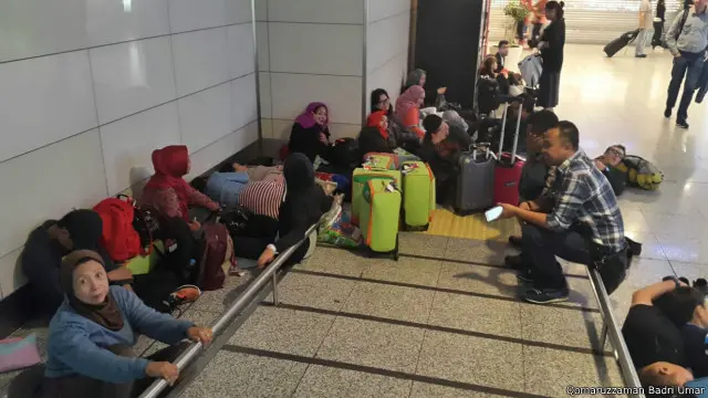 Sebanyak 60 WNI tertahan di Bandara Ataturk.