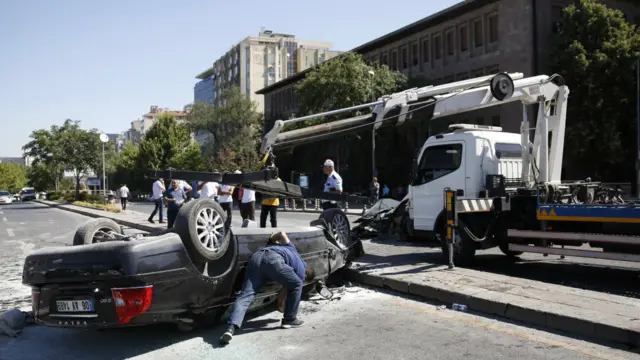 ترکی میں حکومت کا تختہ الٹنے کی کوشش کے دوران اب تک کم از کم 192 افراد ہلاک اور 1100 سے زیادہ زخمی ہو چکے ہیں۔