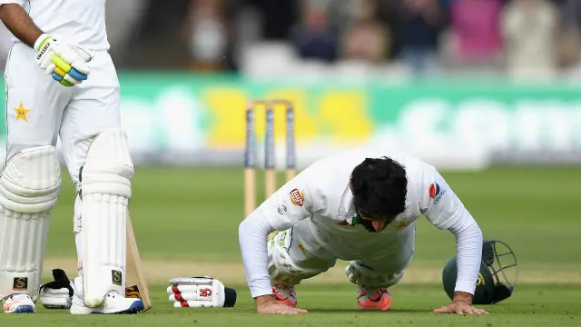 مصباح الحق نے پاکستان اور انگلینڈ کے درمیان کھیلے گئے لارڈز ٹیسٹ میں شاندار سنچری سکور کی تھی