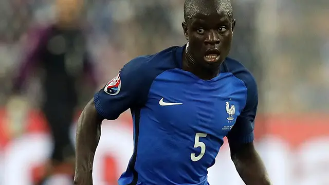 Mantan pelatih timnas Italia dan Juventus ini menggambarkan pria berusia 25 tahun itu memiliki "teknis bagus dan stamina luar biasa".