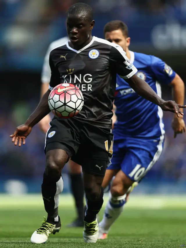 N'golo Kante, gelandang berusia 25 tahun, sebelumnya memperkuat klub juara Liga primer Inggris, Leciester City. 
