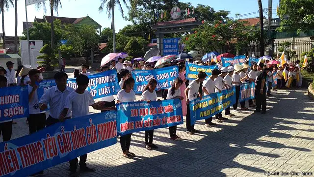Người dân Việt Nam ở một giáo phận tại tỉnh Nghệ An biểu tình hôm Chủ Nhật 17/7 phản đối vụ Formosa gây ô nhiễm môi trường.