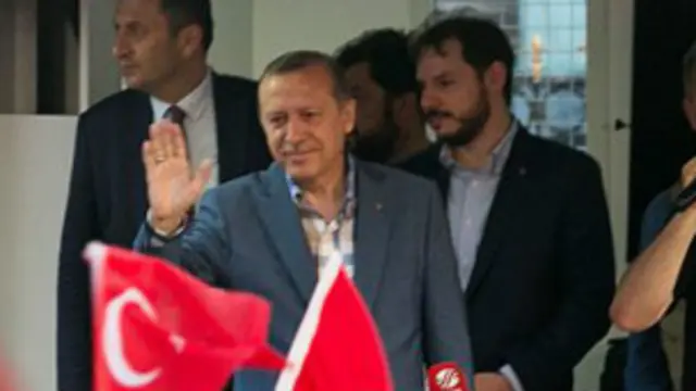 တူရကီ သမ္မတ ရာဂျစ် တိုင်ရစ် အာဒိုဝမ်