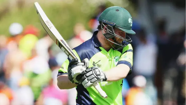 د توپ اچوونې په برخه کې ايرلنډ ښه لوبه وکړه خو په توپ وهنه افغان لوبغاړو يې مخه ډب کړه