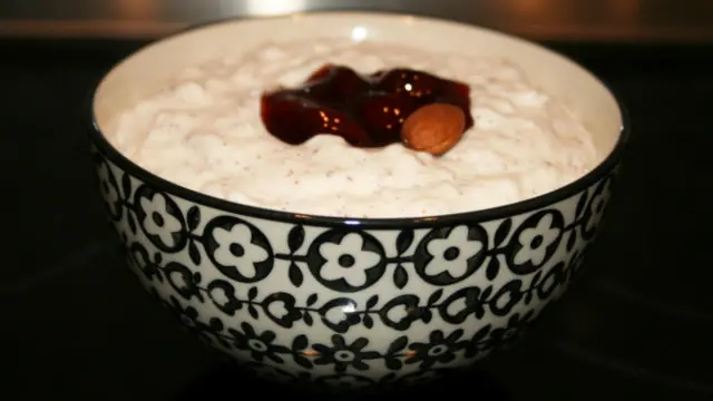 اس دودھ کے خوان میں چٹنی کا ذائقہ