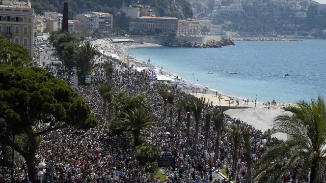 У Ніцці тисячі людей зійшлися на церемонію вшанування загиблих