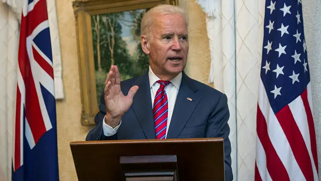 拜登表示，美澳兩國的關係是「真正的兄弟友邦」，共同致力「確保海上航道通暢，空中自由飛航」。