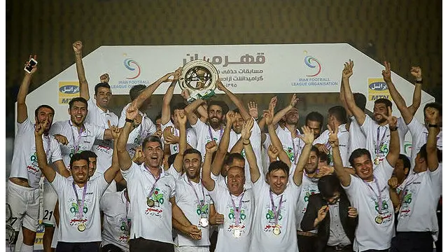 ذوب آهن امسال با سرمربیگری یحیی گل‌محمدی قهرمان جام حذفی و اکنون سوپرجام ایران شد