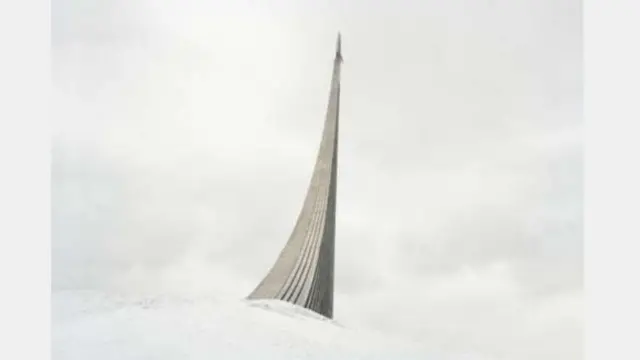 يقول تكاشينكو إن "هذه الأماكن فقدت أهميتها في ذات الوقت إلى جانب الأيدلوجية الخيالية، التي أصبحت الآن مهجورة".