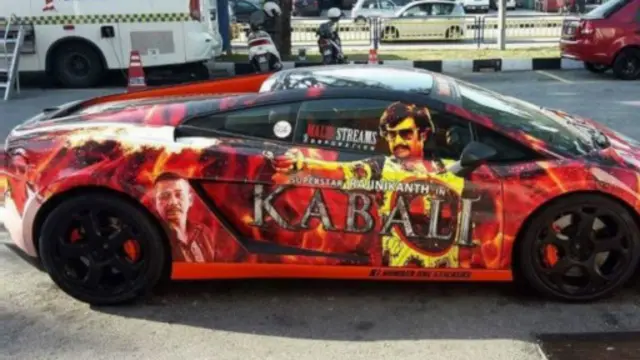 ملائیشیا میں ایک مداح نے اپنی لیمبروگینی پر بھی کبالی فلم کے پوسٹر کا لبادہ چڑھا دیا