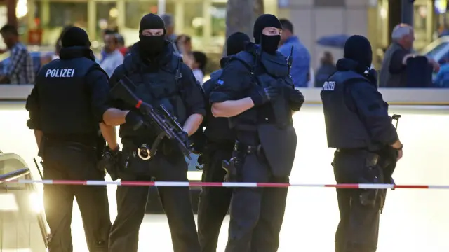 حذرت السلطات من احتمال وقوع هجمات أخرى.