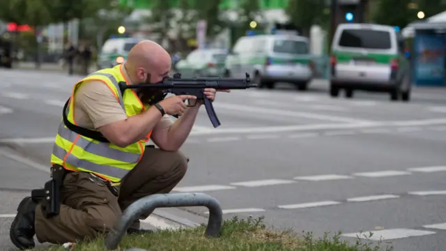 میونخ میں پبلک ٹرانسپورٹ بحال کر دی گئی ہے۔