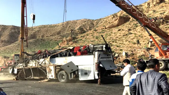 جسد پانزده نفر شامل سیزده مرد و دو زن به پزشک قانونی منتقل شده است