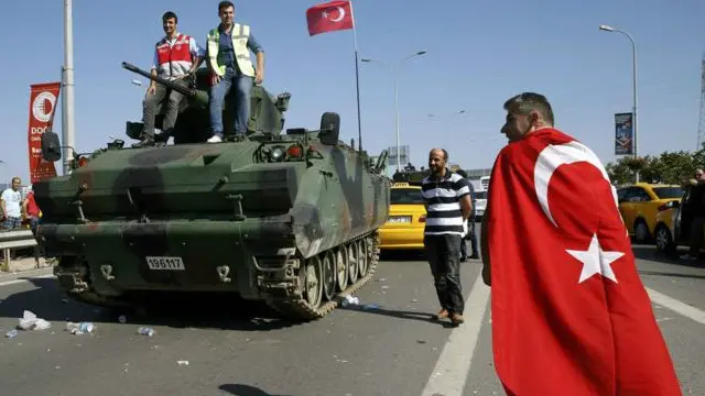 صدراتی محافظوں کی تعداد 2500 کے قریب ہے لیکن ان میں سے کم از کم 283 کو ناکام فوجی بغاوت کے بعد حراست میں لیا جا چکا ہے