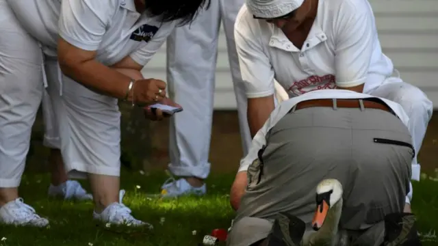 TOBY MELVILLE / REUTERS