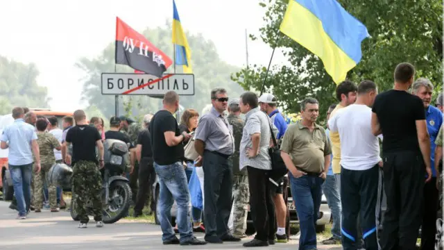 Протест против крестного хода в Борисполе под Киевом