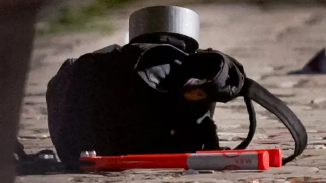 وضع المهاجم عبوة ناسفة في حقيبة ظهره بالقرب من مهرجان في مدينة أنسباخ الألمانية