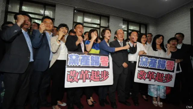 民進黨立法委員曾誓言一定要通過這個法案