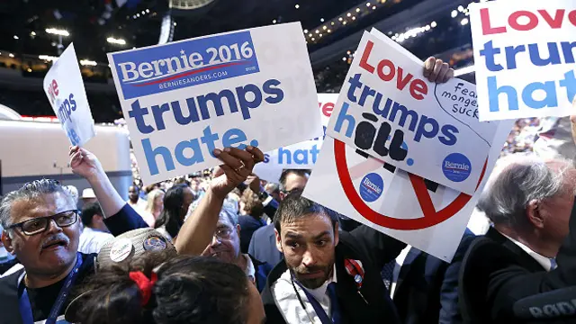 बर्नी सैंडर्स और हिलेरी क्लिंटन के समर्थक.