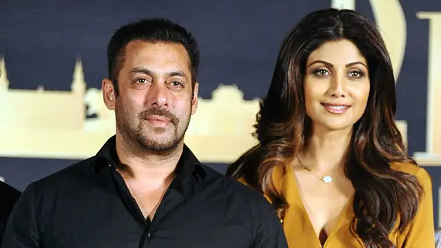 تېر کال هم خان د موټرچلونې پر مهال د يوه بې کوره کس په موټر د وهلو او وژلو له تور څخه تبرئه اخيستې وه.