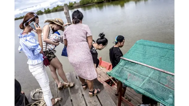 د لوېدېځوالو سیلانیانو تر څنګ خپله د کمبودیا زده کونکو ته هم سیمې ته په تعلیمي او څېړنیزو سفرونو د ورتګ لپاره زمینه برابره شوې، چې د سیمې اوسېدونکو نوی کول له بهرنۍ نړۍ سره پيژندګلوي ومومي.