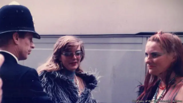 Mereka pernah didatangi polisi saat melakukan salah satu aksi mereka, namun tidak ditahan.