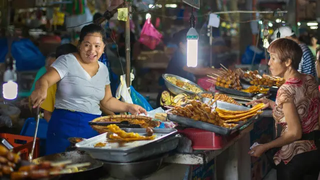 المجتمع الفلبيني يولي أهمية قصوى للعائلة، كما أنه مضياف وودود